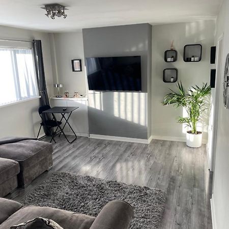 Fantastic Full 3 Bedroom Modern Apartment Belfast Exterior photo